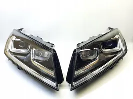 Volkswagen Touareg II Headlight/headlamp 7P1941752B