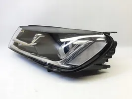 Volkswagen Touareg II Headlight/headlamp 7P1941033A