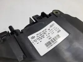 Audi A8 S8 D3 4E Lampa przednia 4E0941030BP