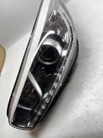 KIA Ceed Lampa przednia 92101-A2390