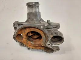 Audi A8 S8 D3 4E Boîtier de thermostat 05712111B