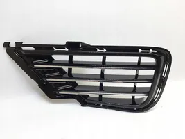 Volkswagen Touareg II Grille inférieure de pare-chocs avant 7P6853665G