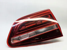 Volkswagen Sharan Tailgate rear/tail lights 7N0945308