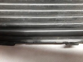 Audi Q3 8U Grille antibrouillard avant 8U0807682Q