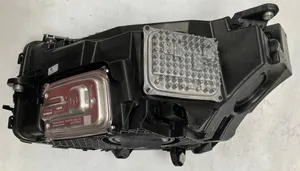 Mercedes-Benz GLC X253 C253 Lampa przednia A2539065603