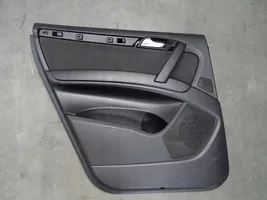 Audi Q7 4L Rivestimento del pannello della portiera posteriore 4L0867305B