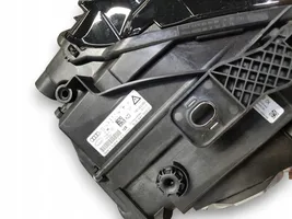 Audi Q3 F3 Lampa przednia 8U0941005D