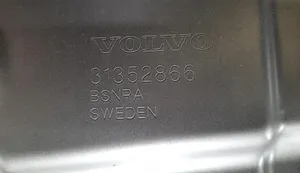 Volvo S70  V70  V70 XC Vano motore/cofano 31352866