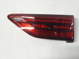 Volkswagen Golf VIII Lampy tylnej klapy bagażnika 5H0945094