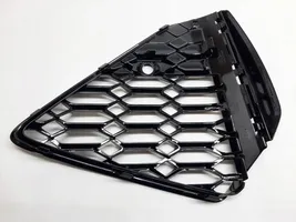 Audi RS6 C8 Maskownica / Grill / Atrapa górna chłodnicy 4K8807681D