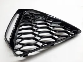 Audi RS7 C8 Grille calandre supérieure de pare-chocs avant 4K8807681D