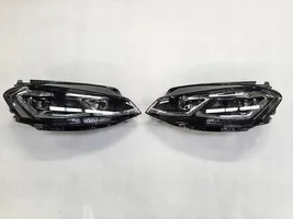 Volkswagen Golf VII Lot de 2 lampes frontales / phare 