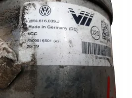 Volkswagen Touareg III Aizmugurē pneimatiska (gaisa) spilvens ar amortizatoru 4M4616039J