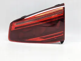 Volkswagen PASSAT B8 Lampy tylnej klapy bagażnika 3G9945308H