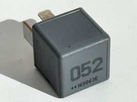 Mercedes-Benz C W205 Other relay A0035421619