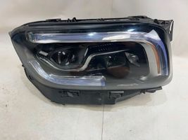 Mercedes-Benz B W247 Lampa przednia 