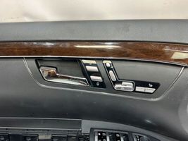 Mercedes-Benz S AMG W221 Boczki / Poszycie drzwi przednich A2218708458