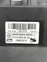 Mercedes-Benz CLS C219 Kit idraulico del portellone posteriore A2198200526