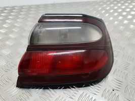 Nissan Almera Feux arrière / postérieurs BA75E