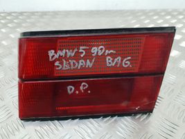 BMW 5 E34 Luci posteriori del portellone del bagagliaio 1384012