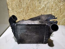 Audi 100 S4 C4 Chłodnica powietrza doładowującego / Intercooler 