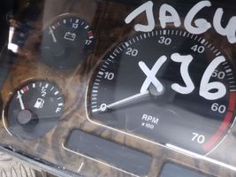 Jaguar XJ X300 Spidometrs (instrumentu panelī) 3T015053