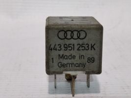 Audi A4 S4 B5 8D Autres relais 443951253K