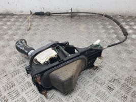 Nissan Primera Pavarų perjungimo mechanizmas (kulysa) (salone) 