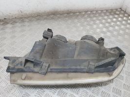 Peugeot 605 Lampa przednia 88200842