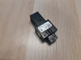 Volkswagen Golf VI Connecteur/prise USB 3G5035954