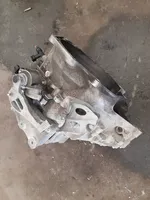 Opel Corsa E Механическая коробка передач, 5 передач 55493093