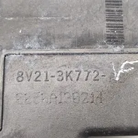 Ford Fiesta Vanteiden varkaudenestomutterit ja avainhylsy 8V213K772