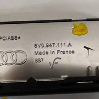 Audi A3 S3 8V Muu sisävalo 8V0947111B