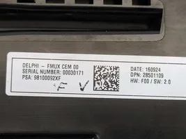 Citroen C4 Aircross Panel klimatyzacji 98100092XF