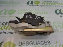 Ford Mondeo Mk III Serratura portiera anteriore 4692459