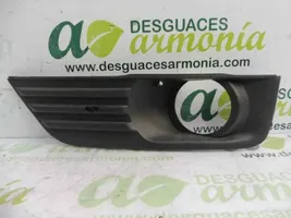 Ford Focus Grill / Wlot powietrza błotnika przedniego 4M5119953AE