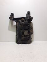 Volkswagen PASSAT B6 Vassoio scatola della batteria 1K0915333B