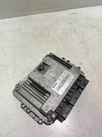 Opel Vivaro Calculateur moteur ECU 8200512196