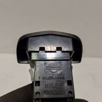 Nissan Primera Hazard light switch 06016
