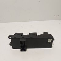 Nissan Primera Electric window control switch 25401AV640