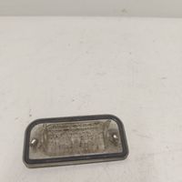 Mercedes-Benz C W203 Lampa oświetlenia tylnej tablicy rejestracyjnej 2038200066