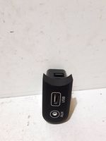 KIA Ceed Connettore plug in USB 96120A2300