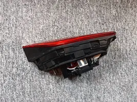 Audi A3 S3 8V Lampy tylnej klapy bagażnika 8V5945094J