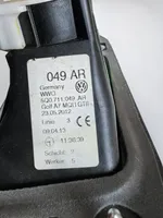 Volkswagen Golf VII Lewarek zmiany biegów / dolny 5Q0711049AR