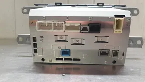 Toyota Prius (XW30) Panel / Radioodtwarzacz CD/DVD/GPS 8612047400