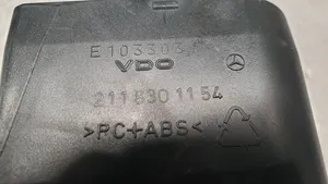Mercedes-Benz E W211 Griglia di ventilazione centrale cruscotto 2118301154