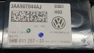 Volkswagen PASSAT B7 Ilmastoinnin ohjainlaite 3AA907044AJ