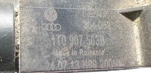 Volkswagen PASSAT B7 Czujnik poziomowania świateł osi przedniej 1T0907503B