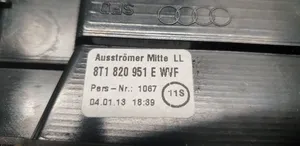 Audi A4 Allroad Dysze / Kratki środkowego nawiewu deski rozdzielczej 8T1820951E