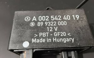 Mercedes-Benz Sprinter W901 W902 W903 W904 Hehkutulpan esikuumennuksen rele A0025424019